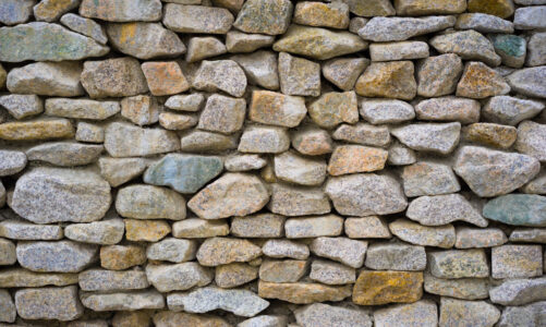 Prix au m2 pour un mur de pierre sèche : investir dans la durabilité !