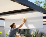découvrez nos conseils pratiques pour l'entretien de votre toile de pergola rétractable et prolongez sa durée de vie en conservant son esthétique et sa fonctionnalité.